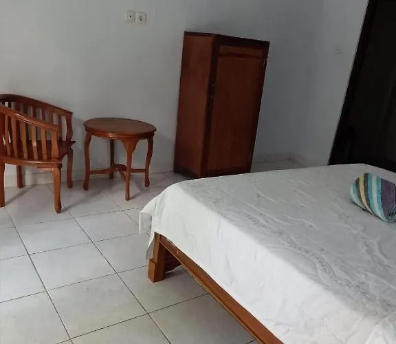 Maison d'hôtes Yana Homestay Near Batu Bolong Beach Canggu